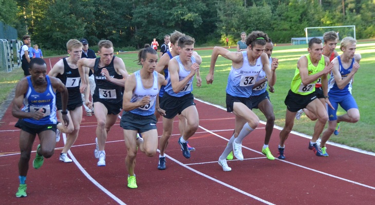 30067171 Start 3000m 30067171 Start 3000m