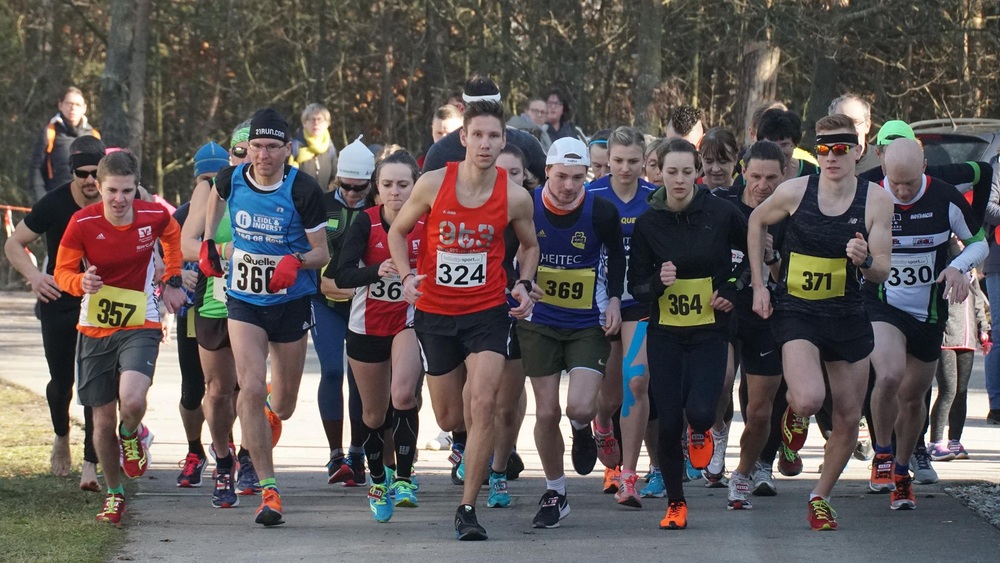 Buechenbach 2019 Start Mittelstrecke kl Buechenbach 2019 Start Mittelstrecke kl